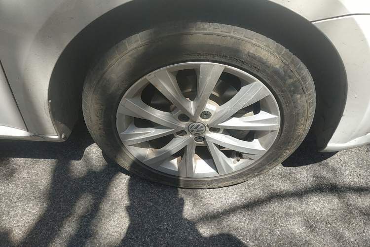 Used Volkswagen Lavida 2017 1.6L Automatic Comfort Edition