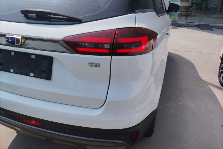 Used Geely Auto Emgrand X7 Sport 2020 1.8TD DCT Two-Wheel Drive Smart Connect 4G-Enabled Version Right Rear Taillight
