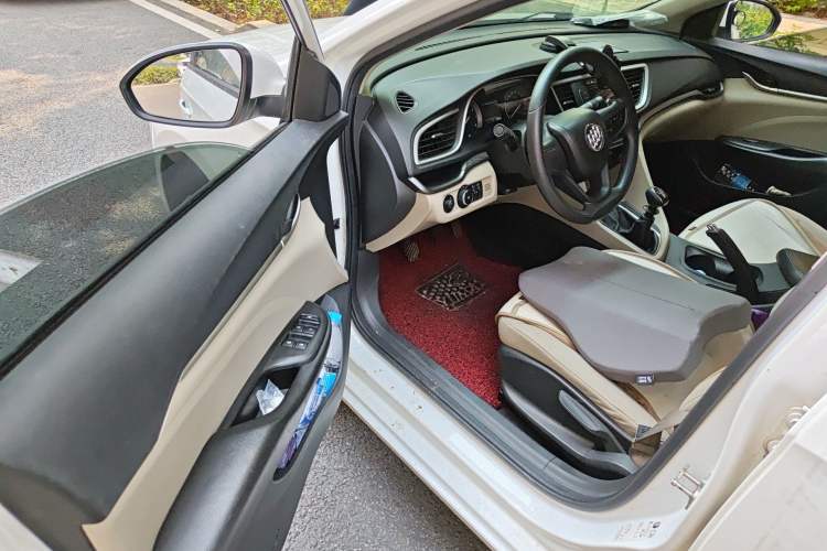 Used Buick GT 2015 15N Manual Elite Edition Driver Seat