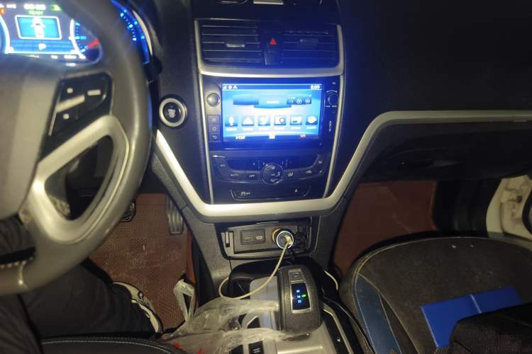 Used Geely Auto Emgrand New Energy 2016 EV Elite Model Audio And AC Panel