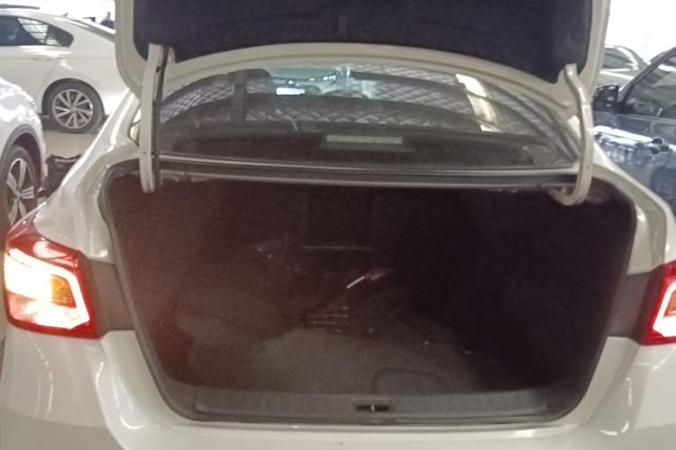 Used Nissan Sylphy 2022 Classic 1.6XL CVT Luxury Edition Trunk