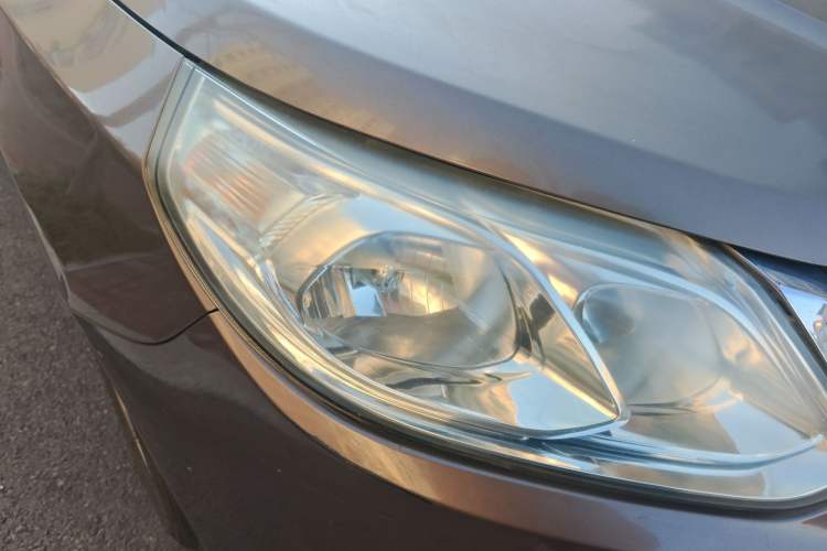 Used Baojun 630 2013 1.5L manual standard version