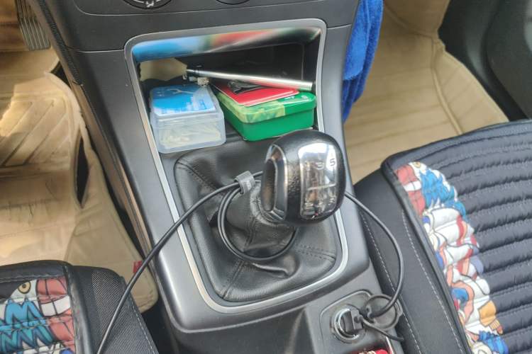 Used Citroen C4 Sega 2018 1.6L Manual Luxury Model Gear Lever