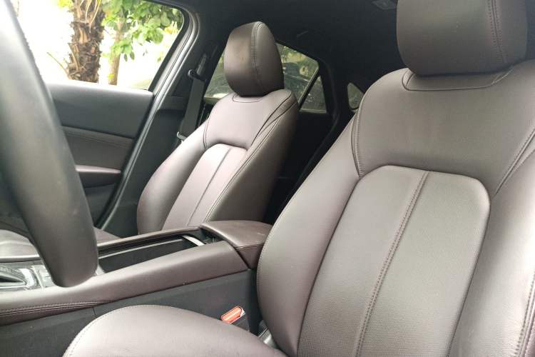 Used Mazda CX-4 2020 2.0L Automatic Two-Wheel Drive Blue Sky Luxury Edition
