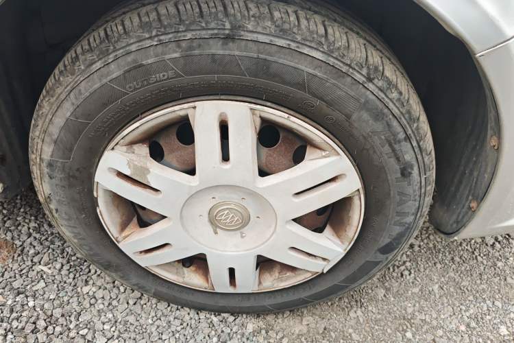 Used Buick Excelle 2013 1.5L Automatic Classic Model Right Front Wheel Hub