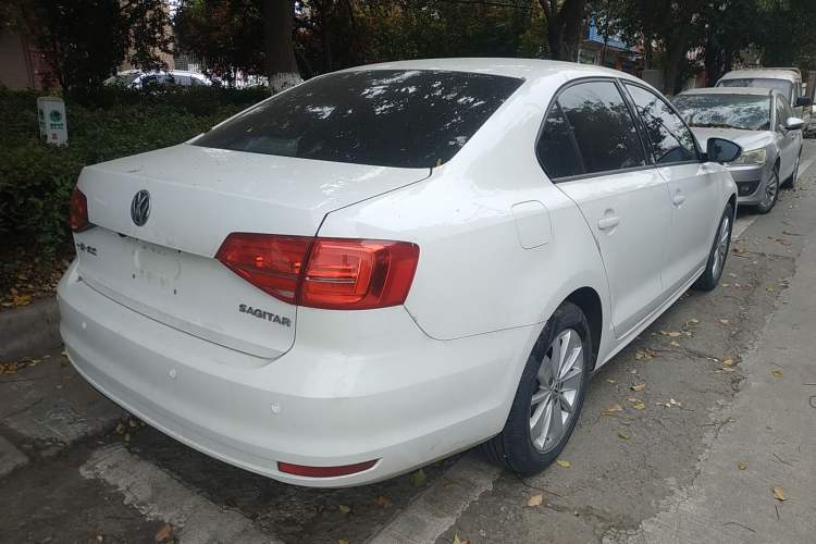 Used Volkswagen Sagitar 2018 1.6L Automatic Fashion Model Rear Right 45 Deg