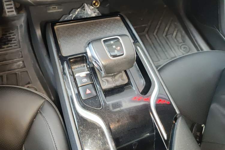 Used Hongqi E-QM5 2023 Revised Version Basic Travel Edition Gear Lever