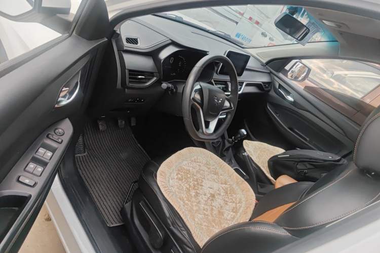 Used Wuling Hongguang S3 2018 1.5L Manual Comfort Model China V Standard
