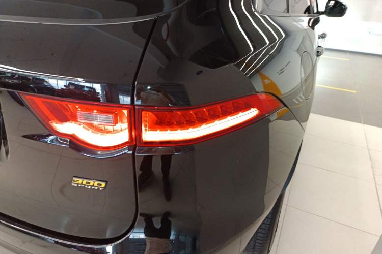 Used Jaguar F-PACE 2020 300-Sport Sports Edition