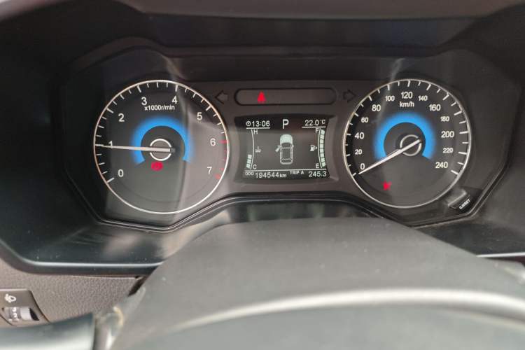 Used Dongfeng Fengon 580 2017 1.5T CVT Luxury Model
