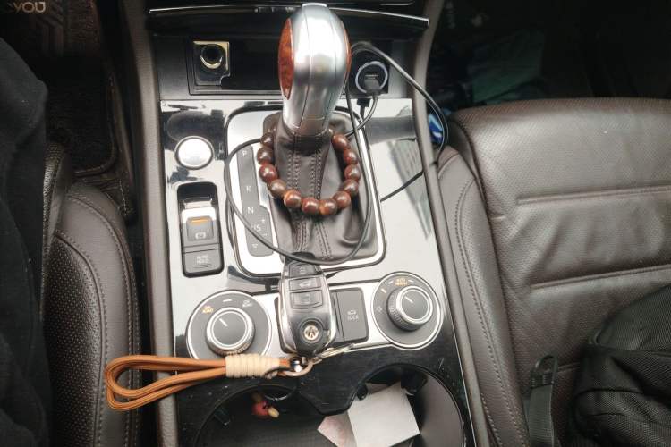 Used Volkswagen Touareg 2017 3.0 TSI Touareg Edition Gear Lever