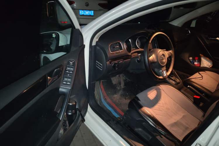 Used Volkswagen Golf 2012 1.6L Automatic Comfort Model
