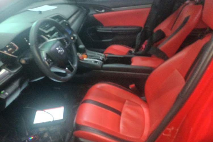 Used Honda Civic 2021 HATCHBACK 220TURBO CVT Trendy Cool Edition
