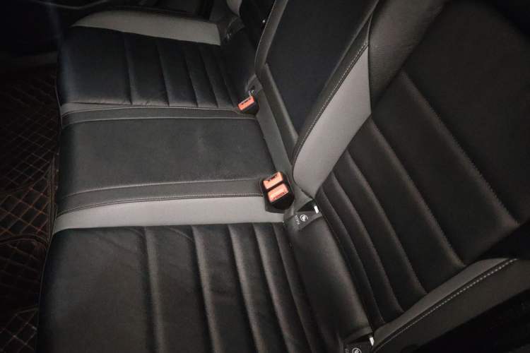 Used Volkswagen Sagitar 2019 280TSI DSG Comfort Version China VI Standard Left Rear Seat