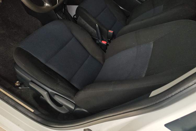 Used Toyota YARiS L Zhi Xuan 2015 1.5E Automatic Charm Edition