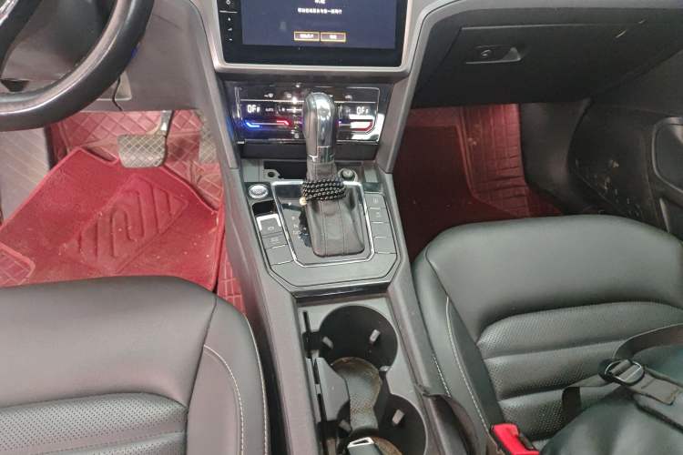 Used Volkswagen Lamando 2021 280TSI DSG Comfort Edition Gear Lever