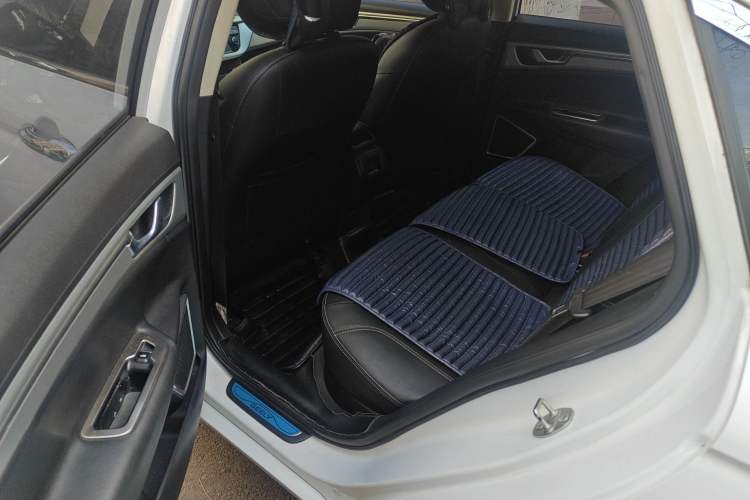 Used Geely Auto Emgrand GL 2017 1.8L DCT Elite Model
