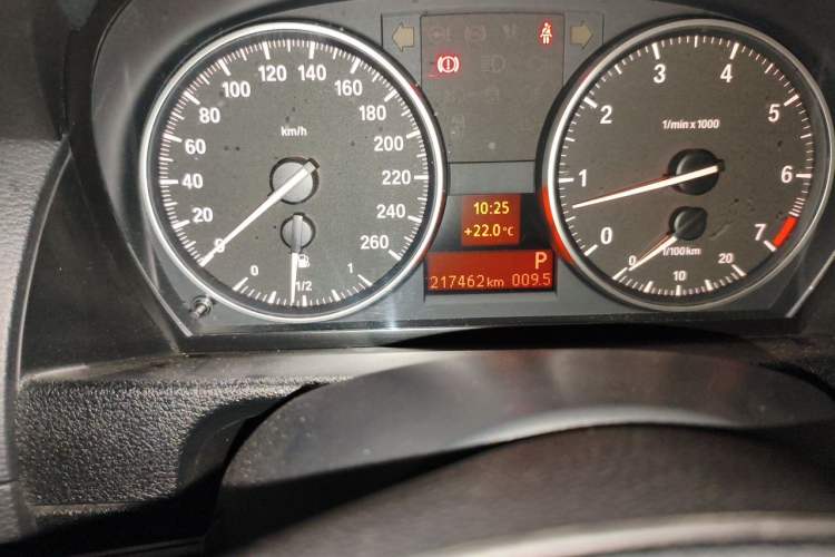 Used BMW X1 2015 sDrive18i Leading Edition
