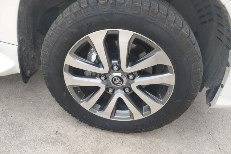 Used Toyota Land Cruiser 