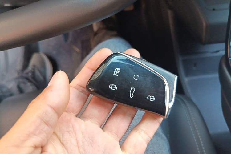 Used Dongfeng Aeolus SKY EV01 2024 530km PRO Vehicle Key