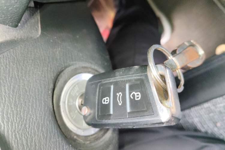 Used Changan Alsvin V7 2015 1.6L Manual Enjoyment Model China IV Standard
