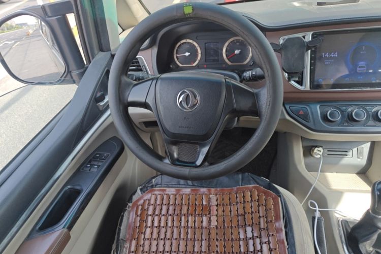 Used FORTHING Lingzhi 2019 M5L 1.6L 7-Seater Standard Model China VI
