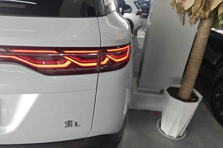 Used BYD Song L DM-i 2024 160km Beyond Edition