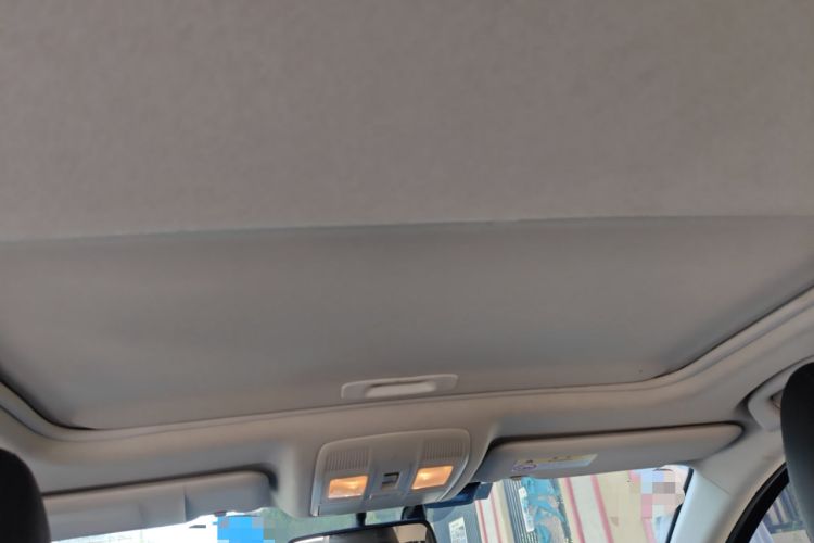 Used Mazda 3 Axela 2017 Hatchback 2.0L Automatic Sport Model China V Emission Standard Headliner