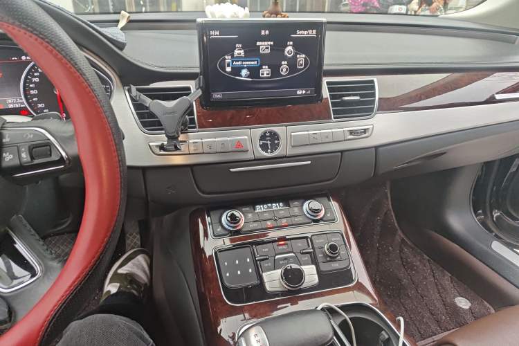 Used Audi A8 2013 A8L 45 TFSI quattro Comfort model
