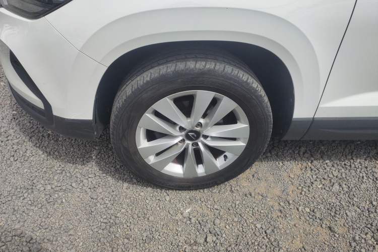 Used Jetta VS5 2019 280TSI Automatic Trend Model Left Front Wheel Hub