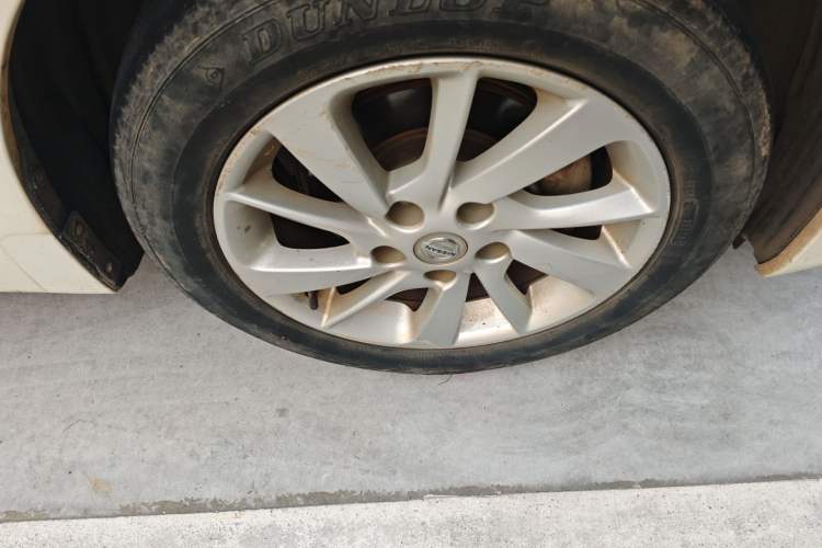 Used Nissan Sylphy 2012 1.6 XL CVT Luxury Edition Right Front Wheel Hub