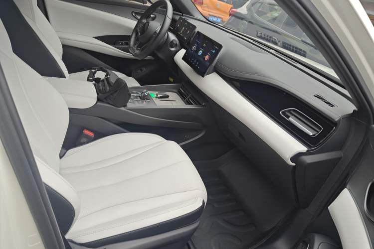 Used BYD Seal 06 New Energy 2024 DM-i 80KM Luxury Model
