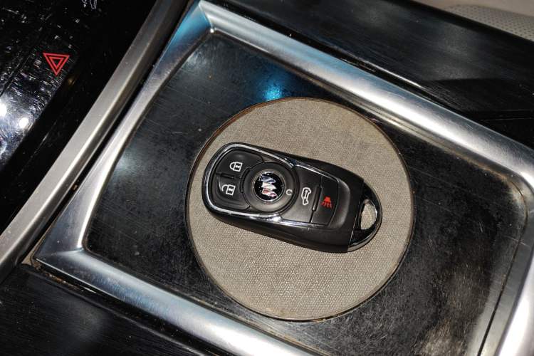 Used Buick GL8 2021 ES Landtrek 653T Comfort Edition