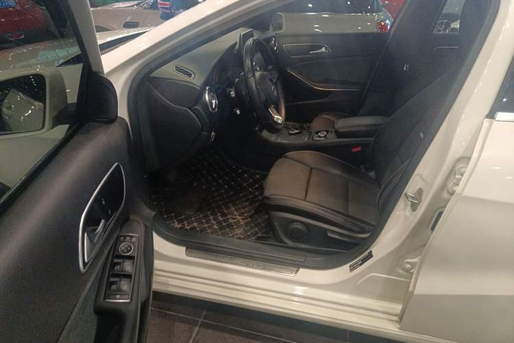 Used Mercedes-Benz A-Class (Import) 2017 Revised A 200 Dynamic Edition