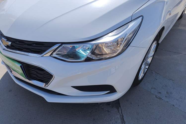 Used Chevrolet Cruze 2018 320 Automatic Pioneer Sunroof Edition
