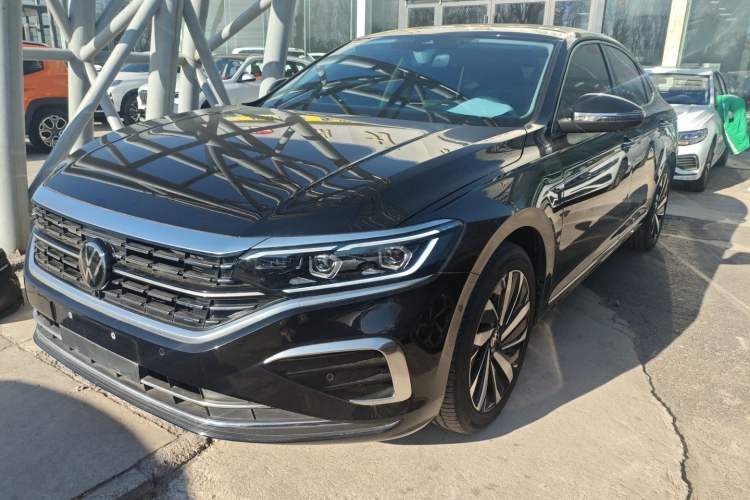 Used Volkswagen Passat 2025 Outstanding Model 380TSI Dragon Glory Edition