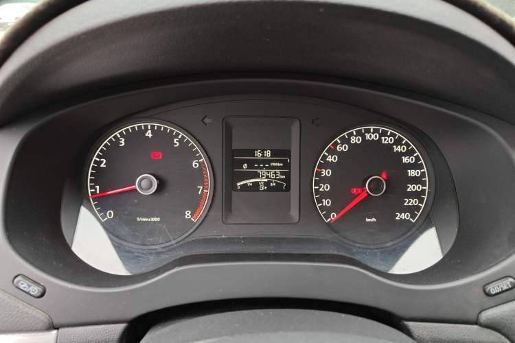 Used Volkswagen Sagitar 2014 1.6L Manual Comfort Model