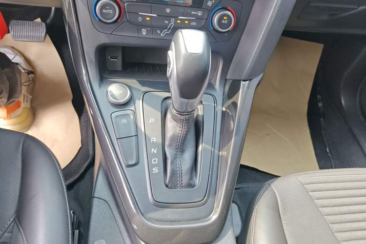 Used Ford Focus 2017 Hatchback EcoBoost 125 Automatic - Ultra-Powerful Style Edition with Smart Drive Features