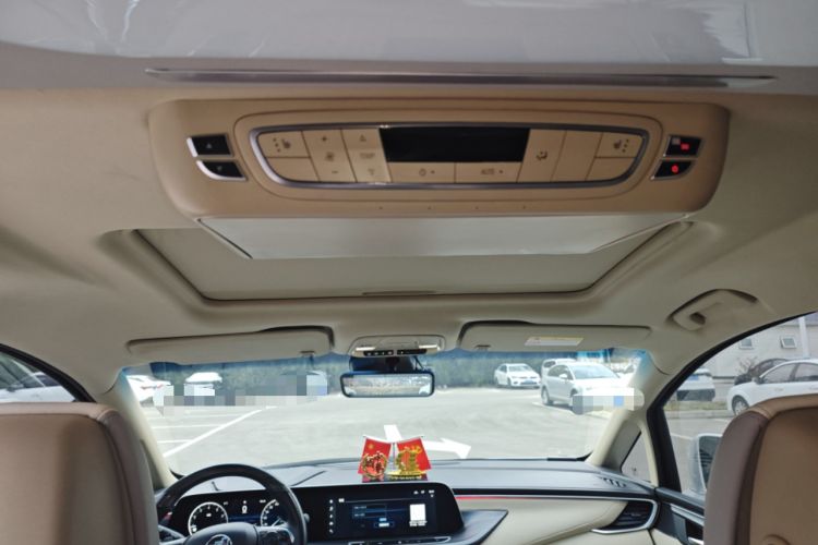 Used Buick GL8 2022 ES Landtrek 653T Luxury Edition