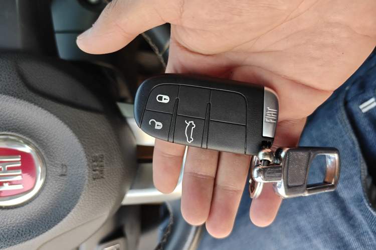 Used Fiat Viaggio 2015 1.4T Automatic Jingxiang Edition Vehicle Key