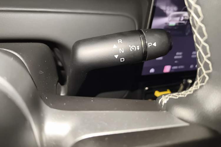 Used iCAR V23 2025 401 Two-Wheel Drive Intelligent Driving Version