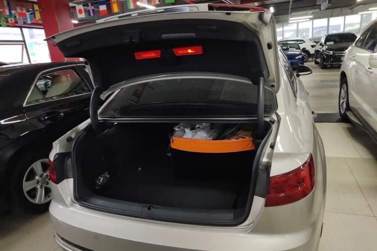 Used Audi A4L 2019 40 TFSI Fashion Version China V Trunk