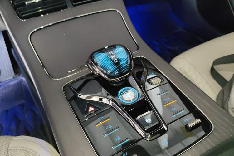 Used BYD Han 2025 DM-i Intelligent Driving Edition 125KM LiDAR Flagship Model