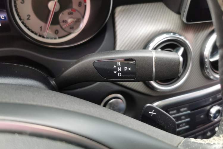 Used Mercedes-Benz GLA 2016 GLA 200 Fashion Model Gear Lever