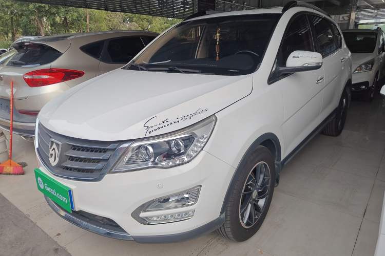Used Baojun 560 2015 1.8L manual luxury version