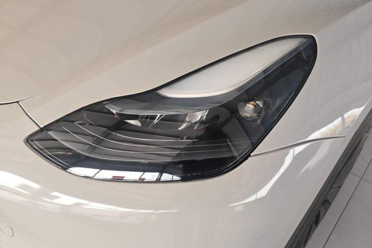 Used Tesla Model Y 2023 Rear-Wheel-Drive Version