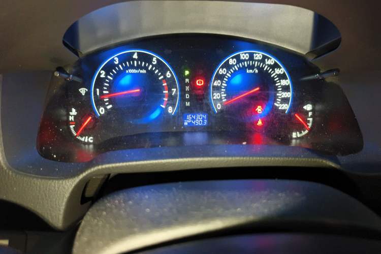 Used Mazda 8 2013 2.5L Elite Edition Odometer Close Up