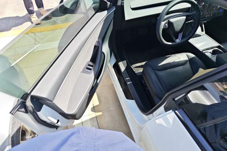 Used Tesla Model 3 2023 Rear-Wheel-Drive Version