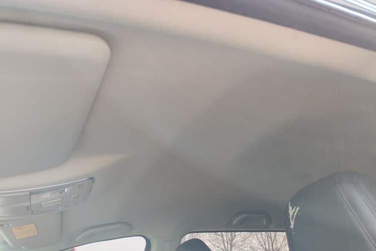 Used Sinotruk VGV U70 2020 1.5T Manual Elite Edition 7-Seater Headliner