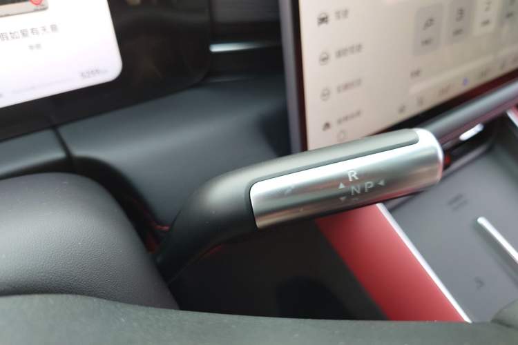 Used Hima AITO M5 2025 Extended-Range Ultra All-Wheel-Drive Version Gear Lever